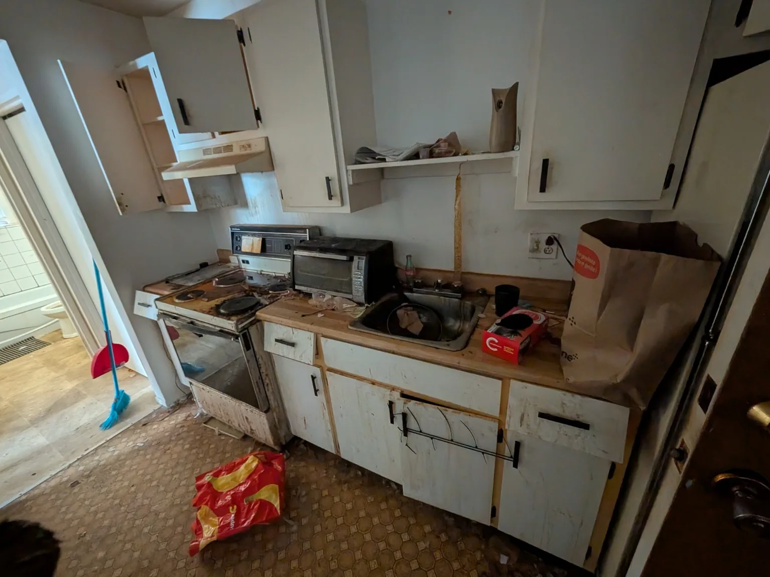 Cuisine avant rénovation